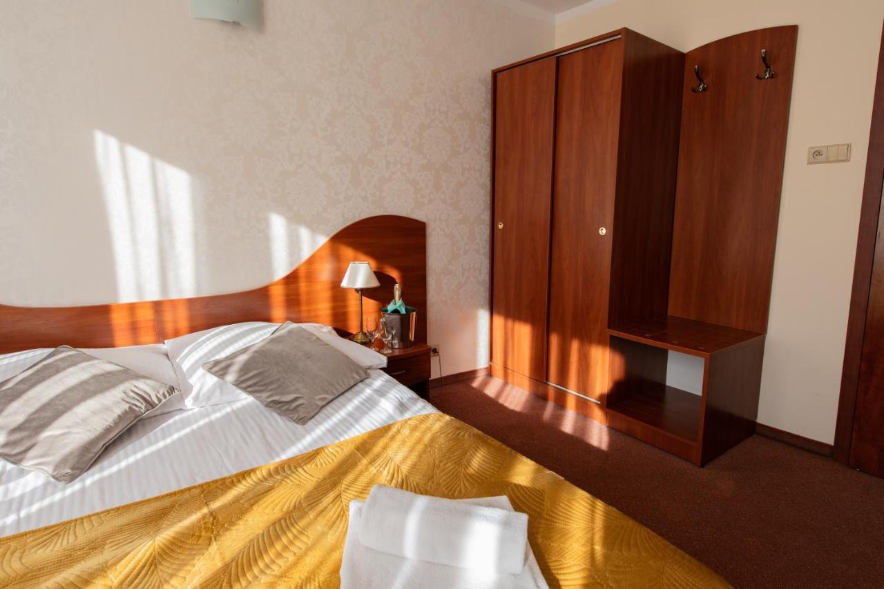 Hotel Grand Felix Cracovia Exterior foto